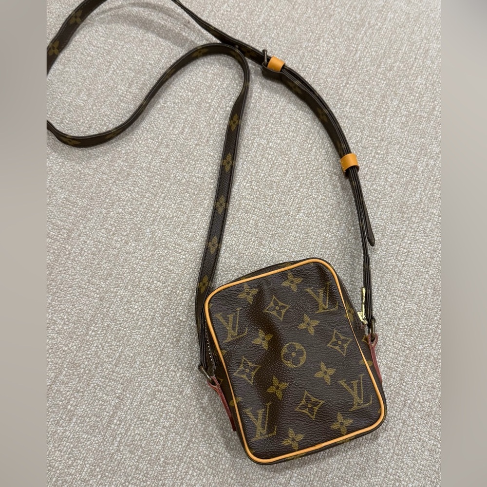 Unisex Louis Vuitton Mini Danube In monogram